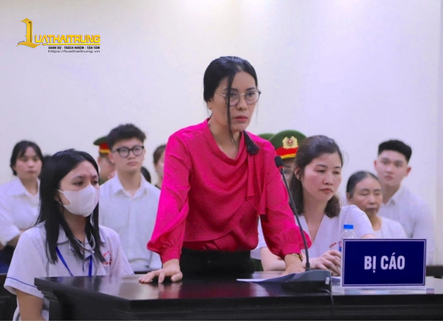 lợi dụng chức vụ quyền hạn