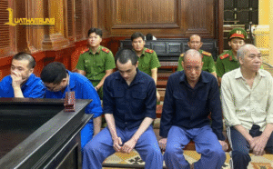 buôn lậu và tiếp tay buôn lậu